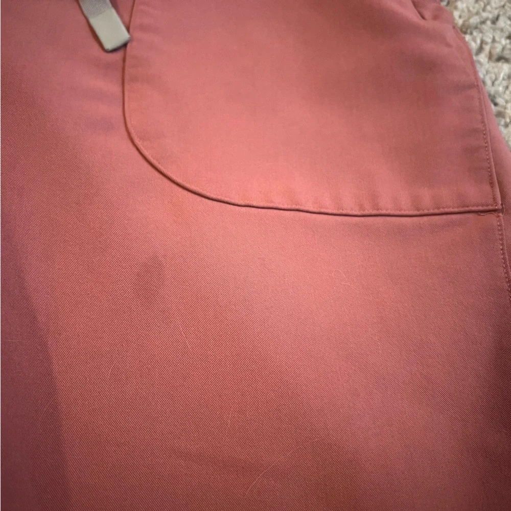 Mauve Taldora - Petite Skinny Jogger Scrub Pants - Picture 4 of 6